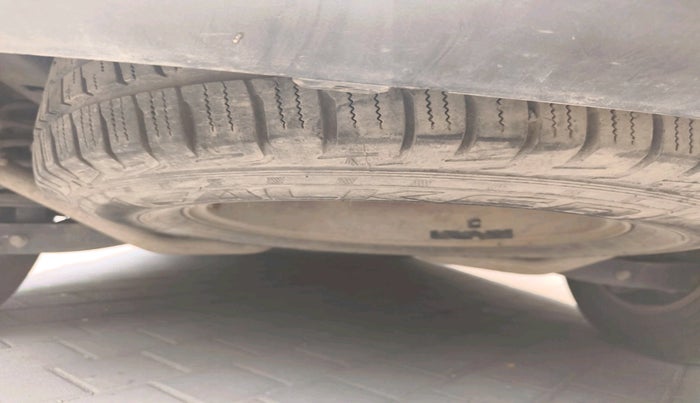 2013 Mahindra XUV500 W8, Diesel, Manual, 1,17,845 km, tyre