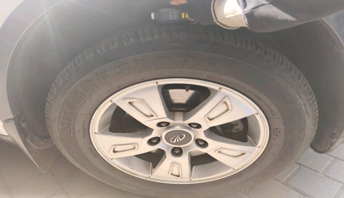 2013 Mahindra XUV500 W8, Diesel, Manual, 1,17,845 km, tyre