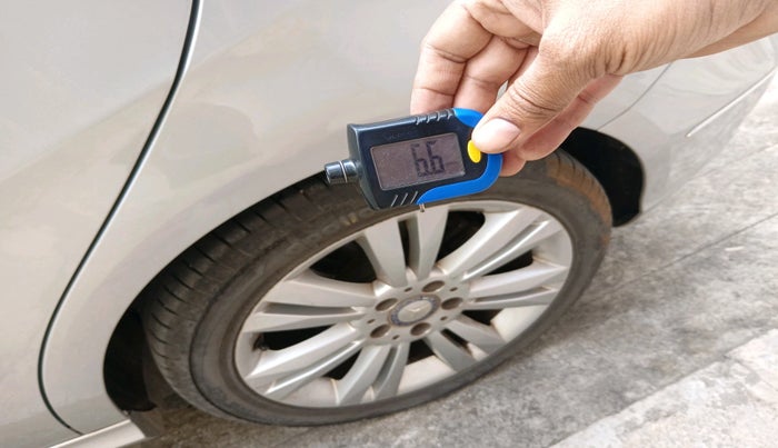 2012 Mercedes Benz B Class B 180 SPORTS PETROL, Petrol, Automatic, 14,652 km, tyre