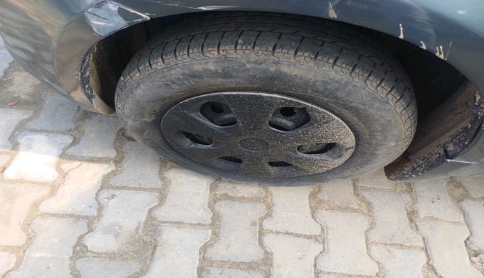 2011 Maruti Swift Dzire VXI, Petrol, Manual, 98,900 km, tyre