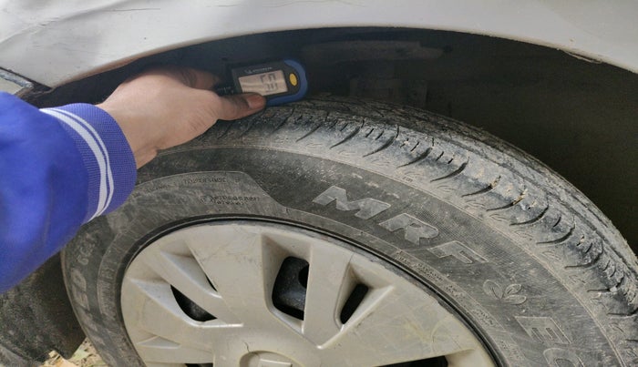 2011 Maruti Swift VXI, Petrol, Manual, 1,07,641 km, tyre