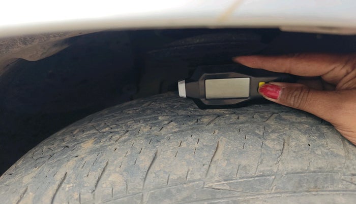 2016 Renault Duster 85 PS RXL DIESEL, Diesel, Manual, 1,02,785 km, tyre