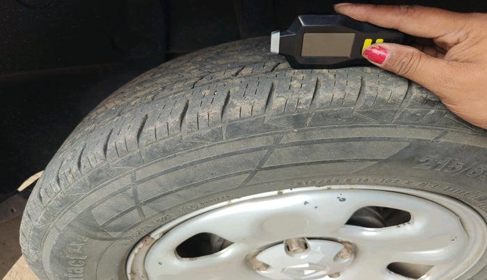 2016 Renault Duster 85 PS RXL DIESEL, Diesel, Manual, 1,02,785 km, tyre