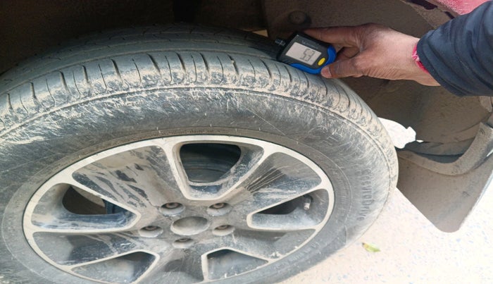 2017 Renault Duster RXS CVT, Petrol, Automatic, 47,843 km, tyre