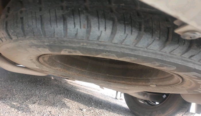 2017 Mahindra XUV500 W4 1.99, Diesel, Manual, 1,75,926 km, tyre