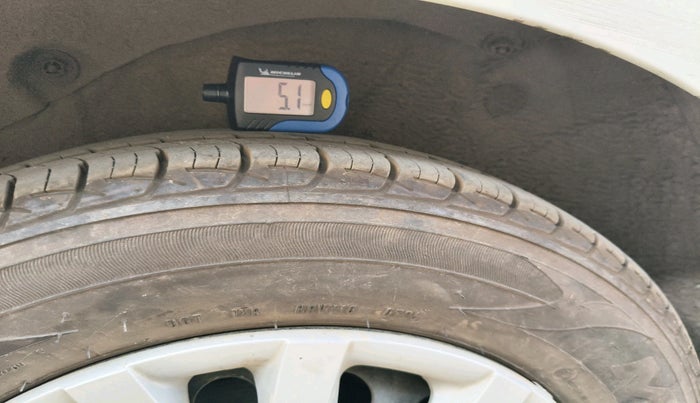 2011 Hyundai i20 MAGNA 1.2, Petrol, Manual, 33,027 km, tyre