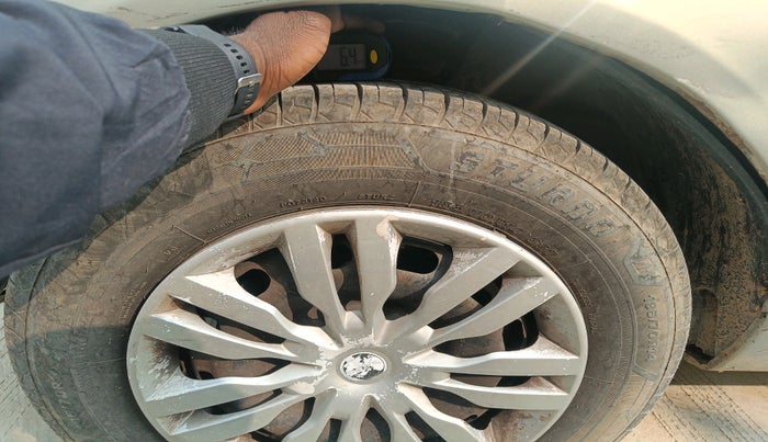 2011 Ford Figo ZXI 1.4 DIESEL, Diesel, Manual, 1,53,739 km, tyre