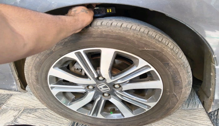 2017 Honda City 1.5L I-VTEC V MT, Petrol, Manual, 98,111 km, tyre