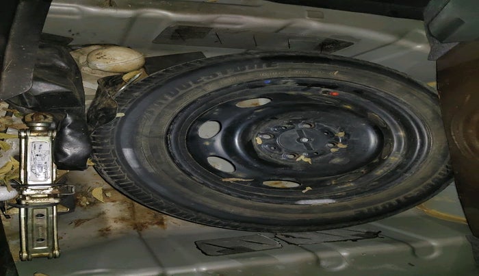 2014 Tata Zest XMS PETROL, Petrol, Manual, 1,05,712 km, tyre