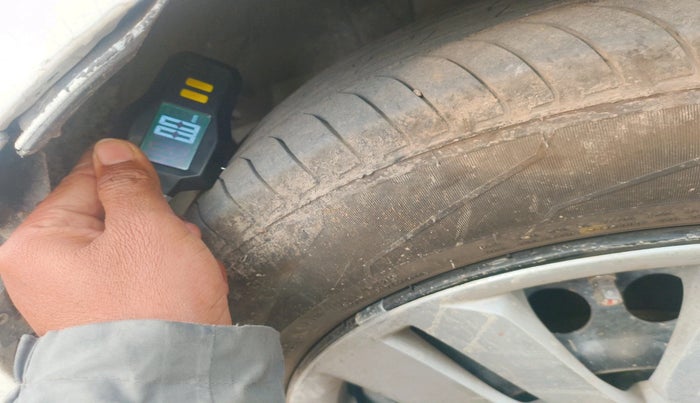 2015 Honda Jazz 1.2L I-VTEC SV, Petrol, Manual, 50,686 km, tyre