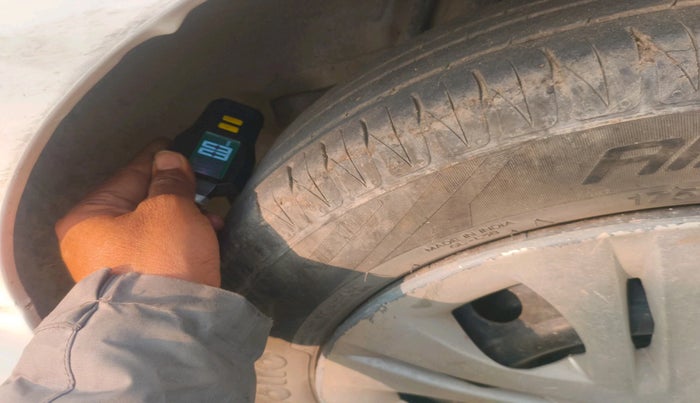 2015 Honda Jazz 1.2L I-VTEC SV, Petrol, Manual, 50,686 km, tyre