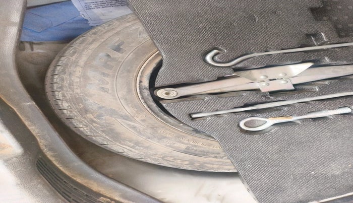 2015 Honda Jazz 1.2L I-VTEC SV, Petrol, Manual, 50,686 km, tyre