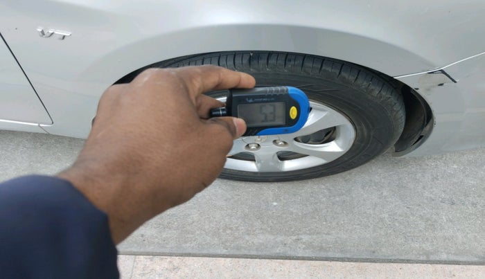 2013 Hyundai Verna FLUIDIC 1.6 VTVT EX, Petrol, Manual, 1,01,874 km, tyre