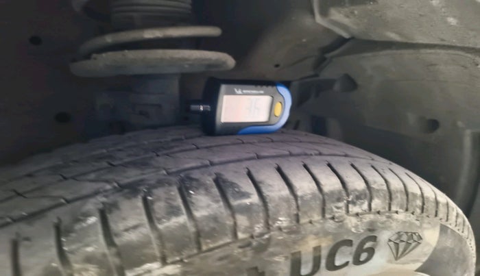 2017 Maruti Swift VXI, Petrol, Manual, 74,921 km, tyre