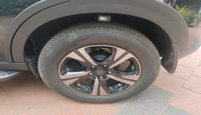 2025 Tata NEXON Creative Plus S 1.2 Revotron 6MT Dark Edition, Petrol, Manual, 7,841 km, tyre