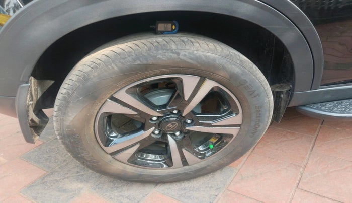 2025 Tata NEXON Creative Plus S 1.2 Revotron 6MT Dark Edition, Petrol, Manual, 7,841 km, tyre