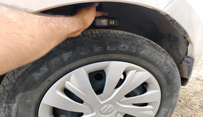 2025 Maruti Swift VXi (O) AMT, Petrol, Automatic, 32,081 km, tyre