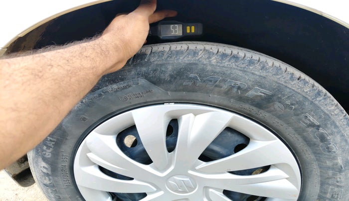 2025 Maruti Swift VXi (O) AMT, Petrol, Automatic, 32,081 km, tyre