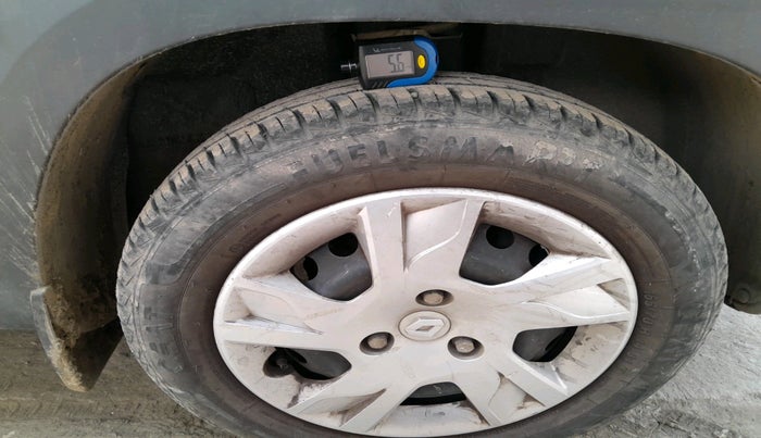 2022 Renault Kwid RXT 1.0 AMT, Petrol, Automatic, 20,113 km, tyre