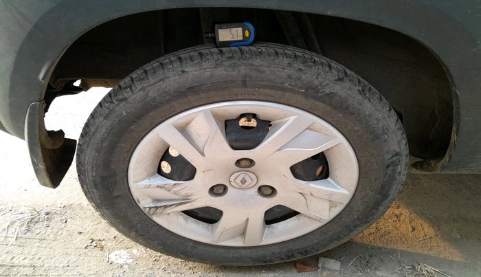 2022 Renault Kwid RXT 1.0 AMT, Petrol, Automatic, 20,113 km, tyre