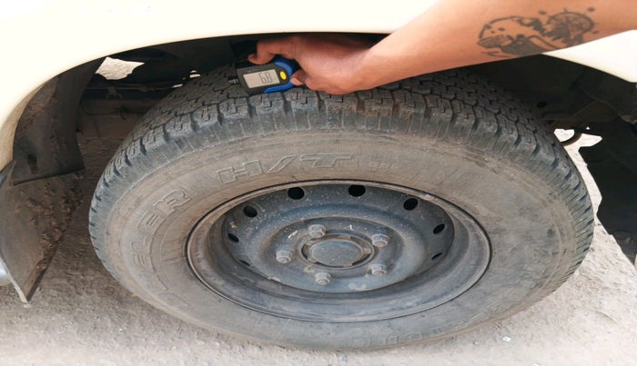 2014 Mahindra Scorpio SLE, Diesel, Manual, 1,23,346 km, tyre