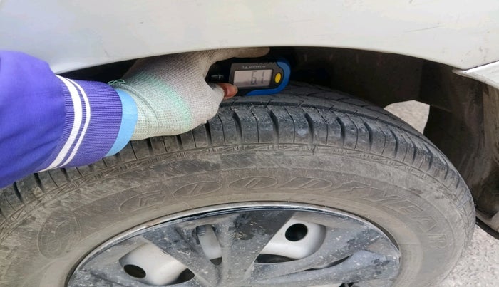 2019 Maruti Dzire LXI, Petrol, Manual, 95,523 km, tyre