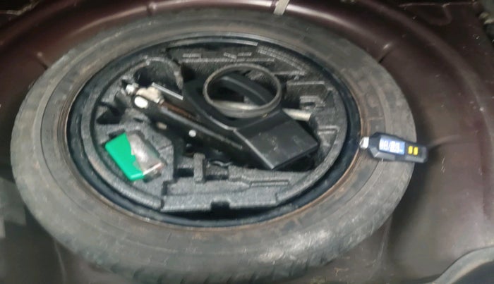 2011 Skoda Superb ELEGANCE 1.8 TSI AT, Petrol, Automatic, 75,261 km, tyre