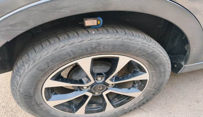 2020 Tata NEXON XZA PLUS (O) PETROL, Petrol, Automatic, 47,882 km, tyre