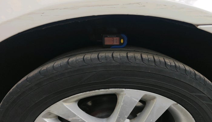 2012 Skoda Laura AMBIENTE 1.9 TDI AT, Diesel, Automatic, 1,47,215 km, tyre