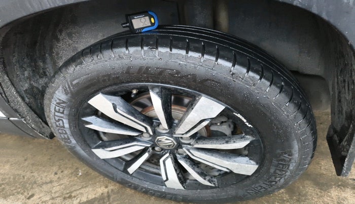 2020 MG HECTOR SHARP 2.0 DIESEL, Diesel, Manual, 45,860 km, tyre