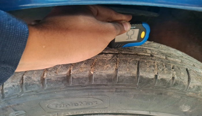 2021 Maruti Ertiga ZXI+ SHVS, Petrol, Manual, 82,680 km, tyre