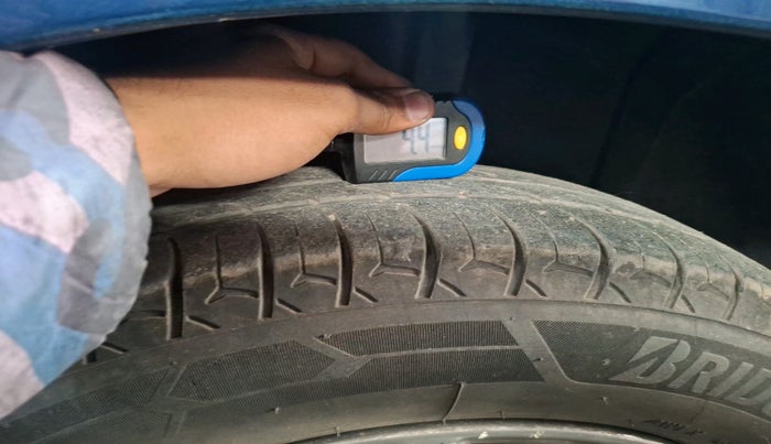 2021 Maruti Ertiga ZXI+ SHVS, Petrol, Manual, 82,680 km, tyre