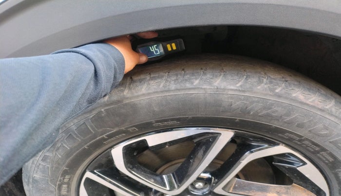 2022 KIA CARENS PRESTIGE PLUS 1.4 PETROL 7 STR, Petrol, Manual, 52,035 km, tyre