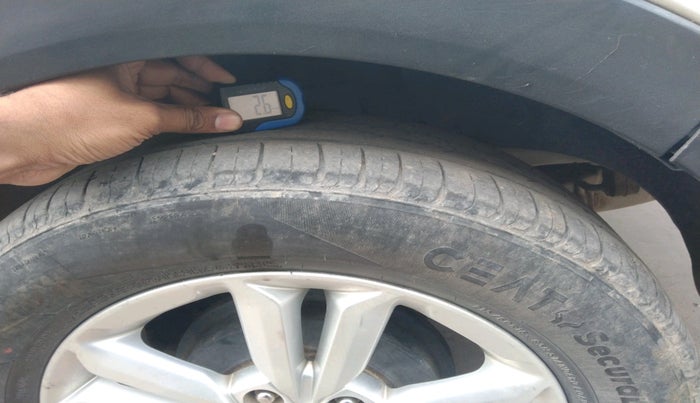 2015 Hyundai Creta SX PLUS AT 1.6 DIESEL, Diesel, Automatic, 1,44,304 km, tyre