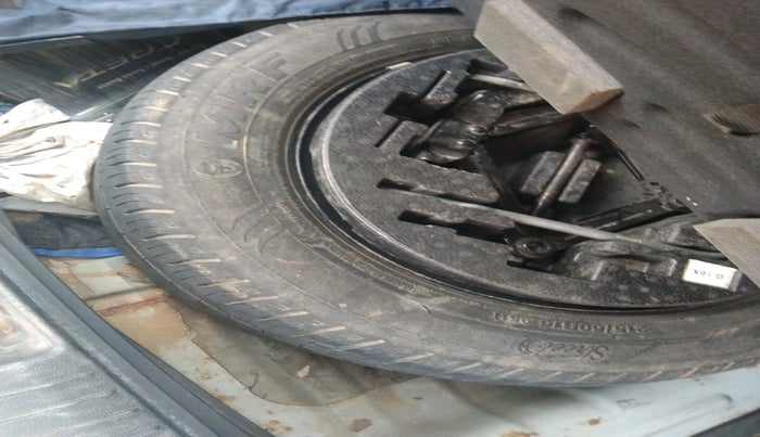 2015 Hyundai Creta SX PLUS AT 1.6 DIESEL, Diesel, Automatic, 1,44,304 km, tyre