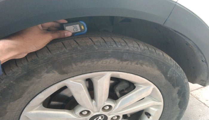 2015 Hyundai Creta SX PLUS AT 1.6 DIESEL, Diesel, Automatic, 1,44,304 km, tyre