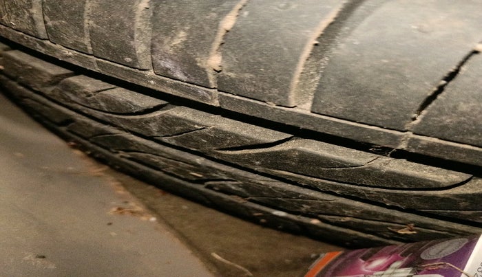 2016 Mahindra Kuv100 K4 D 6 STR, Diesel, Manual, 83,488 km, tyre