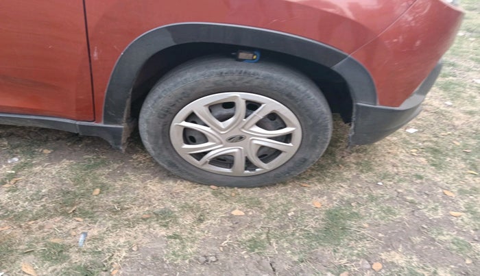 2016 Mahindra Kuv100 K4 D 6 STR, Diesel, Manual, 83,488 km, tyre