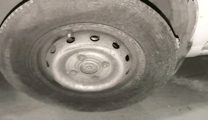 2011 Maruti Alto LXI, Petrol, Manual, 60,303 km, tyre