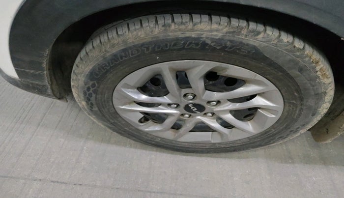 2023 KIA CARENS PRESTIGE 1.5 DIESEL IMT 7 STR, Diesel, Manual, 82,535 km, tyre