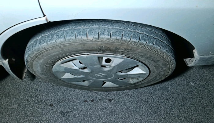 2023 Maruti Eeco 5 STR AC, Petrol, Manual, 28,694 km, tyre