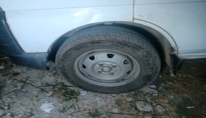 2012 Maruti Eeco 5 STR WITH A/C+HTR, Petrol, Manual, 1,00,831 km, tyre