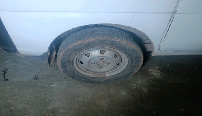 2012 Maruti Eeco 5 STR WITH A/C+HTR, Petrol, Manual, 1,00,831 km, tyre