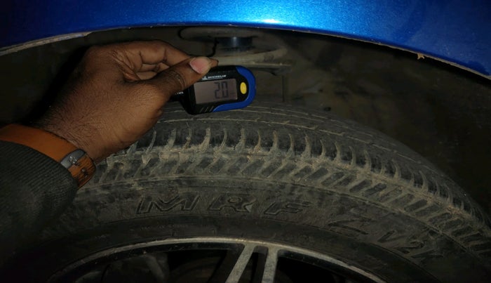 2011 Toyota Etios Liva GD, Diesel, Manual, 2,20,740 km, tyre