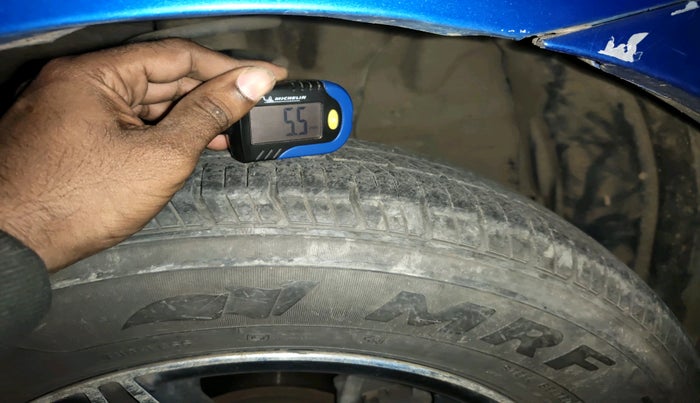 2011 Toyota Etios Liva GD, Diesel, Manual, 2,20,740 km, tyre