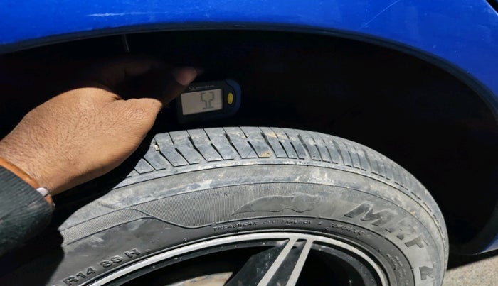 2011 Toyota Etios Liva GD, Diesel, Manual, 2,20,740 km, tyre