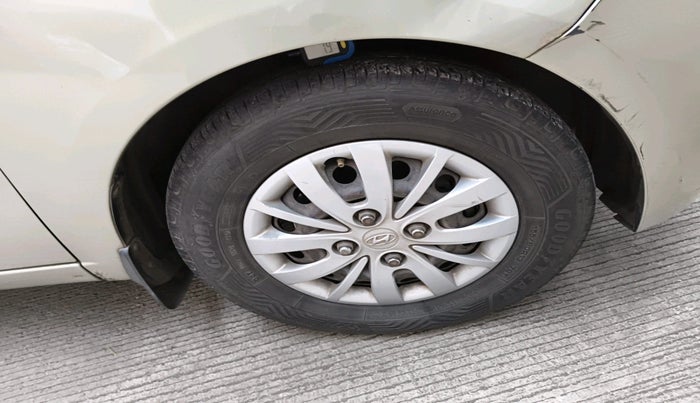 2013 Hyundai i10 MAGNA 1.1, Petrol, Manual, 75,594 km, tyre