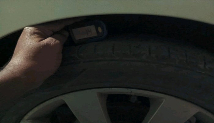 2012 Hyundai Verna FLUIDIC 1.6 CRDI SX, Diesel, Manual, 3,02,565 km, tyre