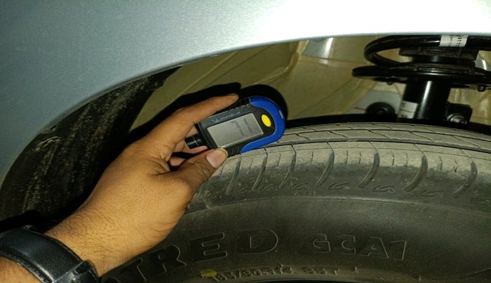 2025 Maruti Swift VXi, Petrol, Manual, 643 km, tyre