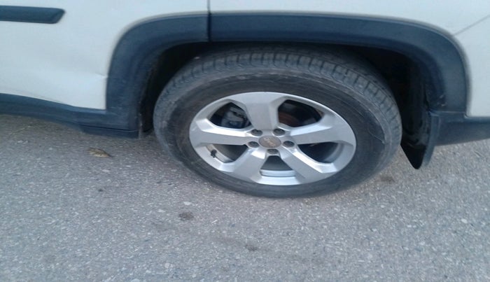 2018 Jeep Compass LONGITUDE 2.0 DIESEL, Diesel, Manual, 1,20,116 km, tyre